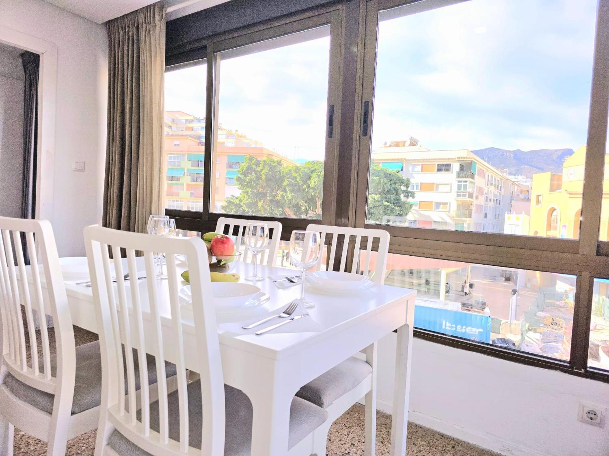 Nogalera Rainbow 2-Bedroom Apartment, Pool And Parking By Namaste Elite Torremolinos Buitenkant foto